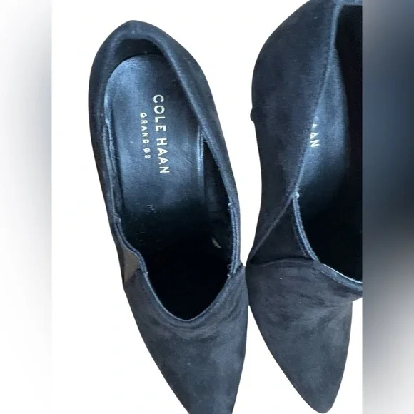 Cole Haan Allaire Ankle Bootie black suede
Leather Women boots sz 6.5B preloved - Picture 3 of 9